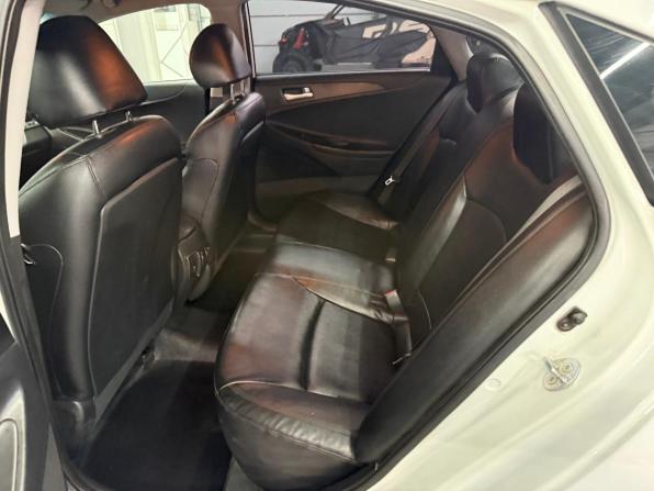 Hyundai Sonata VI (YF) с пробегом 2011 года, цена 1 027 000 рублей, 195117 км, седан, Автокод Объявления