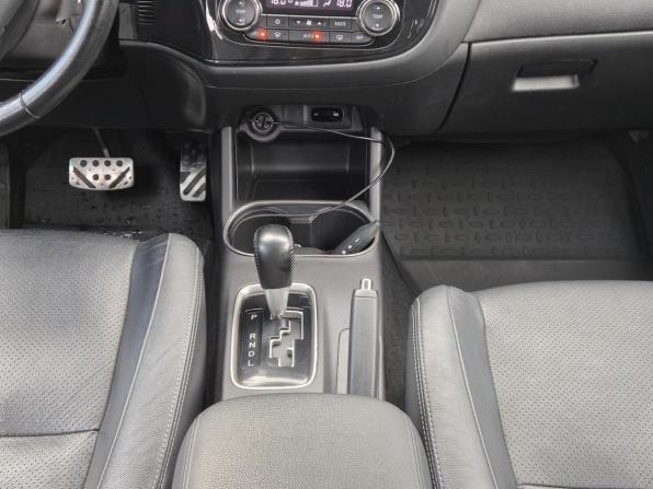 Mitsubishi Outlander III с пробегом 2012 года, цена 1 265 000 рублей, 178907 км, внедорожник, Автокод Объявления