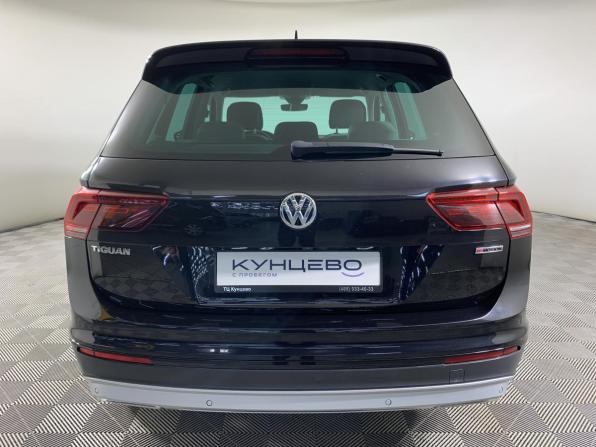 Volkswagen Tiguan II с пробегом 2018 года, цена 2 140 000 рублей, 189350 км, внедорожник, Автокод Объявления