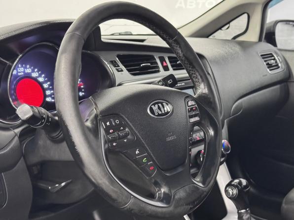 Kia Ceed II с пробегом 2013 года, цена 1 000 000 рублей, 230000 км, хэтчбек, Автокод Объявления