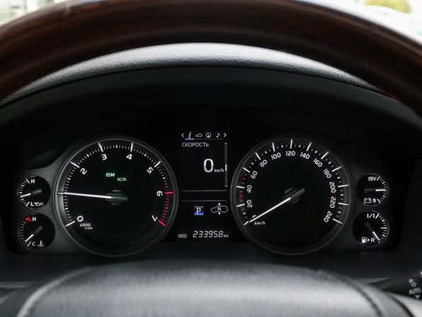 Toyota Land Cruiser 200 Series Рестайлинг 2 с пробегом 2017 года, цена 5 998 000 рублей, 233960 км, внедорожник, Автокод Объявления