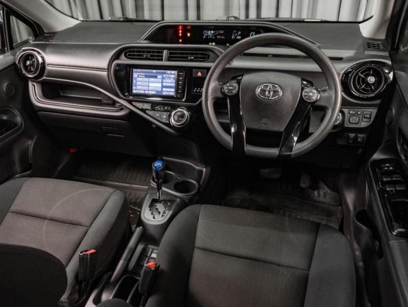 Toyota Aqua I Рестайлинг с пробегом 2016 года, цена 1 229 000 рублей, 94512 км, хэтчбек, Автокод Объявления