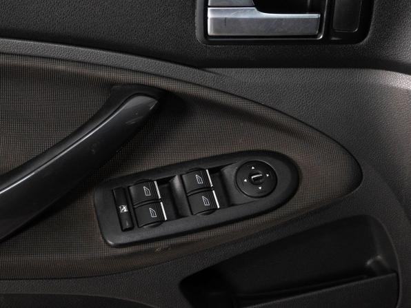 Ford Kuga I с пробегом 2012 года, цена 1 048 000 рублей, 212853 км, внедорожник, Автокод Объявления