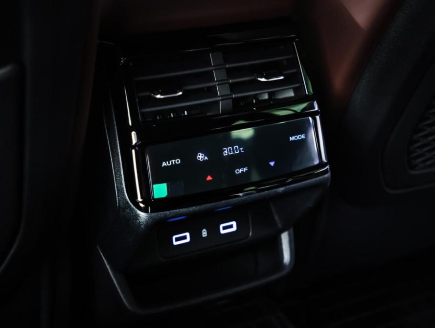 Geely Monjaro I Москва  - изображение 18