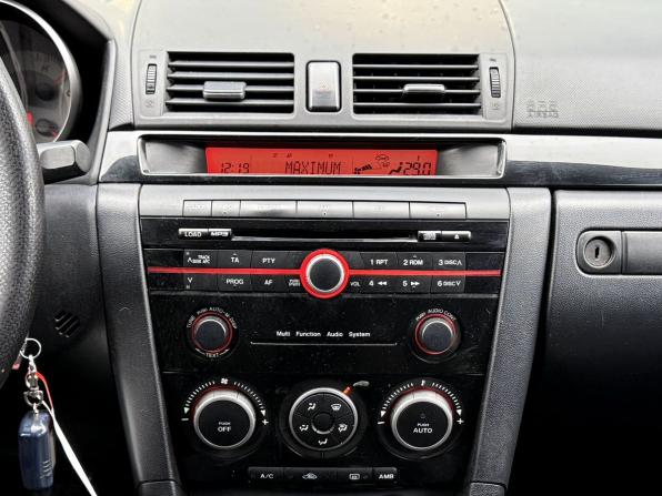 Mazda 3 I (BK) Рестайлинг с пробегом 2008 года, цена 577 000 рублей, 212612 км, седан, Автокод Объявления
