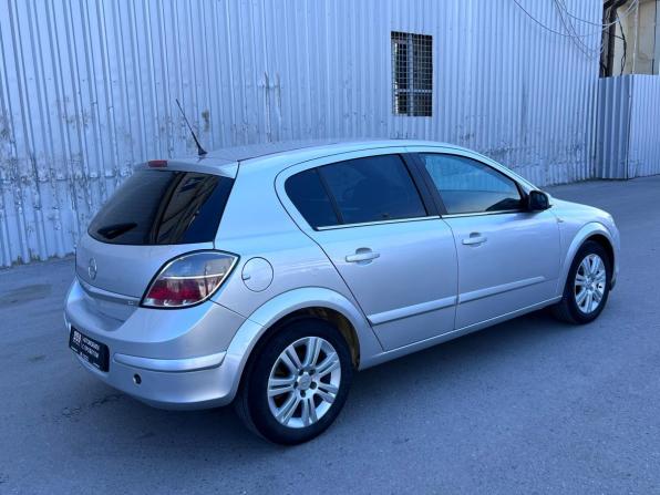 Opel Astra H Рестайлинг с пробегом 2007 года, цена 385 000 рублей, 306465 км, хэтчбек, Автокод Объявления