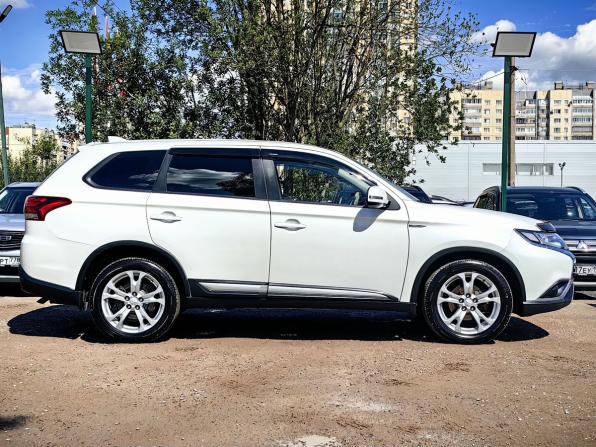 Mitsubishi Outlander III Рестайлинг 2 с пробегом 2018 года, цена 2 029 000 рублей, 112000 км, внедорожник, Автокод Объявления