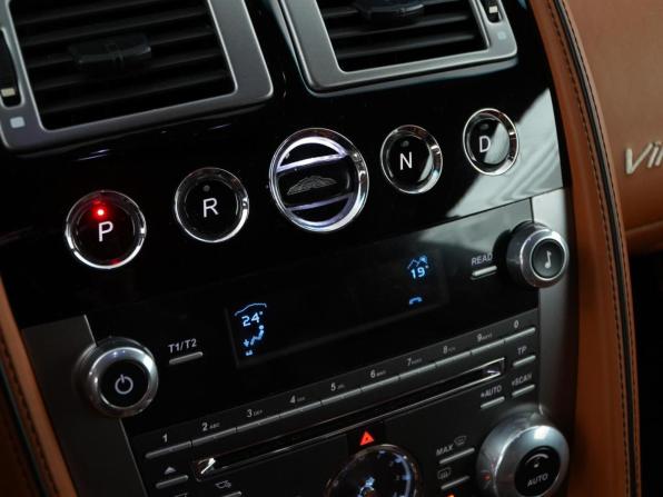 Aston Martin Virage II с пробегом 2012 года, цена 6 799 999 рублей, 60390 км, купе, Автокод Объявления