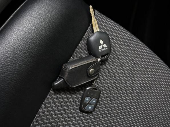 Mitsubishi ASX I с пробегом 2012 года, цена 1 220 000 рублей, 204000 км, внедорожник, Автокод Объявления