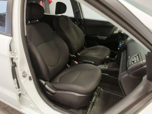 Kia Rio III Рестайлинг с пробегом 2015 года, цена 1 090 000 рублей, 157606 км, хэтчбек, Автокод Объявления