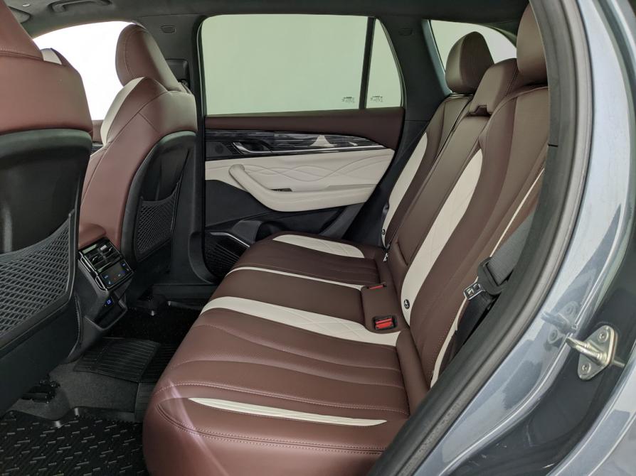 Geely Monjaro I Москва  - изображение 12