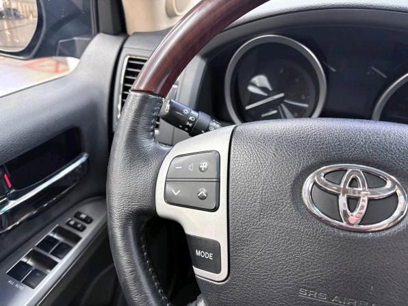 Toyota Land Cruiser 200 Series Рестайлинг 1 с пробегом 2014 года, цена 5 290 000 рублей, 180045 км, внедорожник, Автокод Объявления