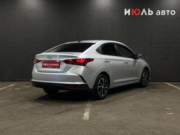 Hyundai Solaris II Рестайлинг с пробегом 2021 года, цена 1 300 000 рублей, 109052 км, седан, Автокод Объявления