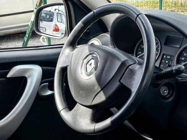 Renault Sandero I с пробегом 2013 года, цена 749 000 рублей, 49032 км, хэтчбек, Автокод Объявления