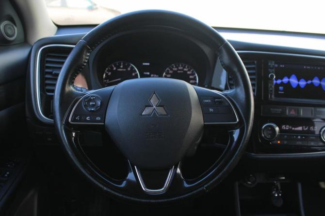 Mitsubishi Outlander III Рестайлинг 2 с пробегом 2016 года, цена 1 450 000 рублей, 185000 км, внедорожник, Автокод Объявления