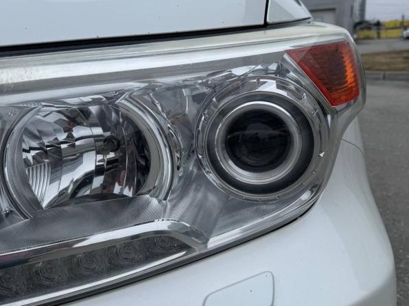 Toyota Land Cruiser 200 Series Рестайлинг 1 с пробегом 2013 года, цена 3 950 000 рублей, 204391 км, внедорожник, Автокод Объявления