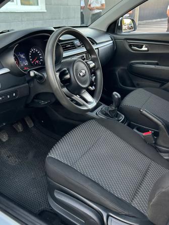 Kia Rio IV с пробегом 2018 года, цена 1 250 000 рублей, 76276 км, седан, Автокод Объявления