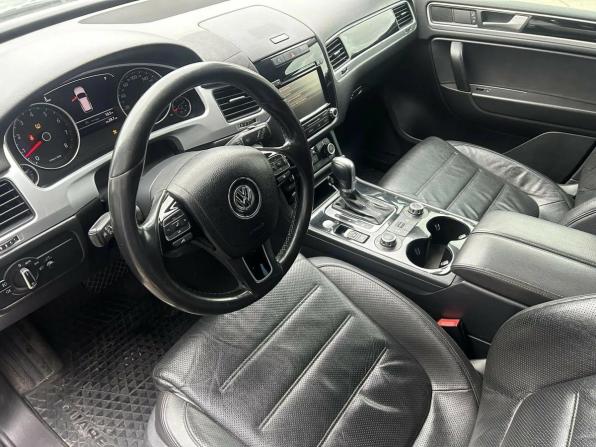 Volkswagen Touareg II с пробегом 2014 года, цена 1 940 000 рублей, 274509 км, внедорожник, Автокод Объявления