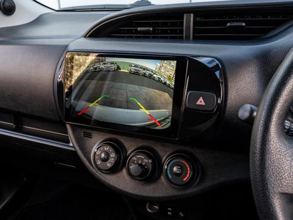 Toyota Vitz III (XP130) Рестайлинг 2 с пробегом 2017 года, цена 990 000 рублей, 75538 км, хэтчбек, Автокод Объявления