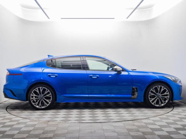 Kia Stinger I с пробегом 2018 года, цена 2 939 000 рублей, 75500 км, лифтбек, Автокод Объявления