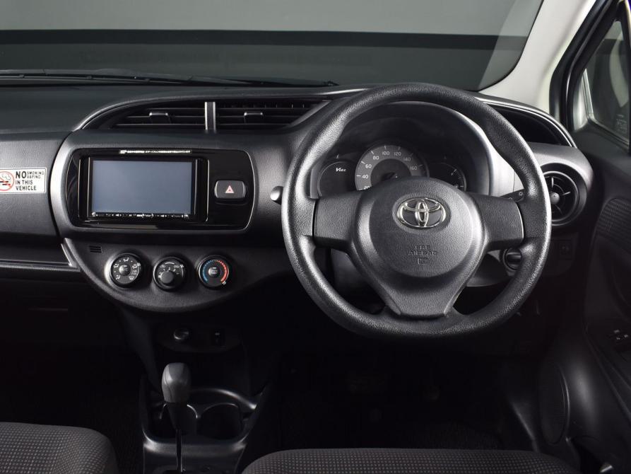 Toyota Vitz III (XP130) Рестайлинг 2 Кемерово  - изображение 11