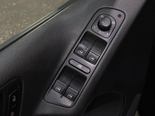 Volkswagen Tiguan I Рестайлинг с пробегом 2011 года, цена 815 000 рублей, 241013 км, внедорожник, Автокод Объявления