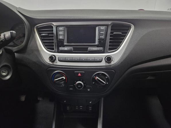 Hyundai Solaris II с пробегом 2018 года, цена 1 193 000 рублей, 135244 км, седан, Автокод Объявления