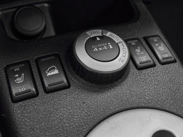 Nissan X-Trail II Рестайлинг с пробегом 2012 года, цена 1 295 000 рублей, 242175 км, внедорожник, Автокод Объявления