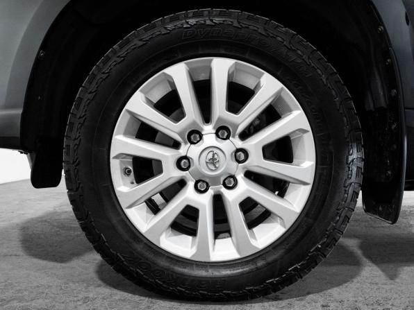 Toyota Land Cruiser Prado 150 Series Рестайлинг 1 с пробегом 2014 года, цена 3 149 500 рублей, 326443 км, внедорожник, Автокод Объявления