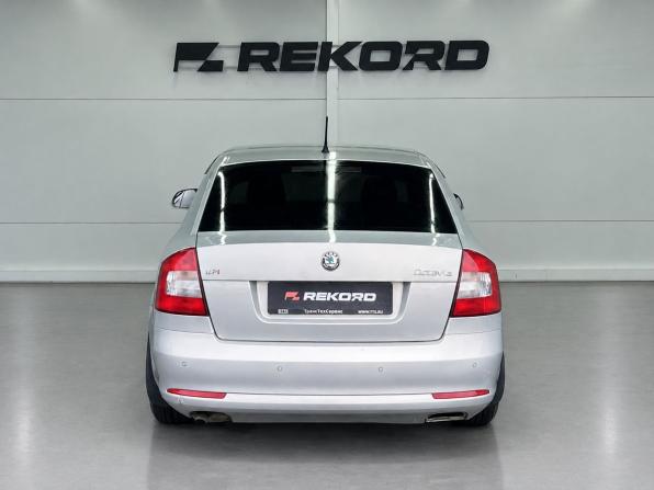 Skoda Octavia II (A5) Рестайлинг с пробегом 2013 года, цена 939 000 рублей, 149988 км, лифтбек, Автокод Объявления