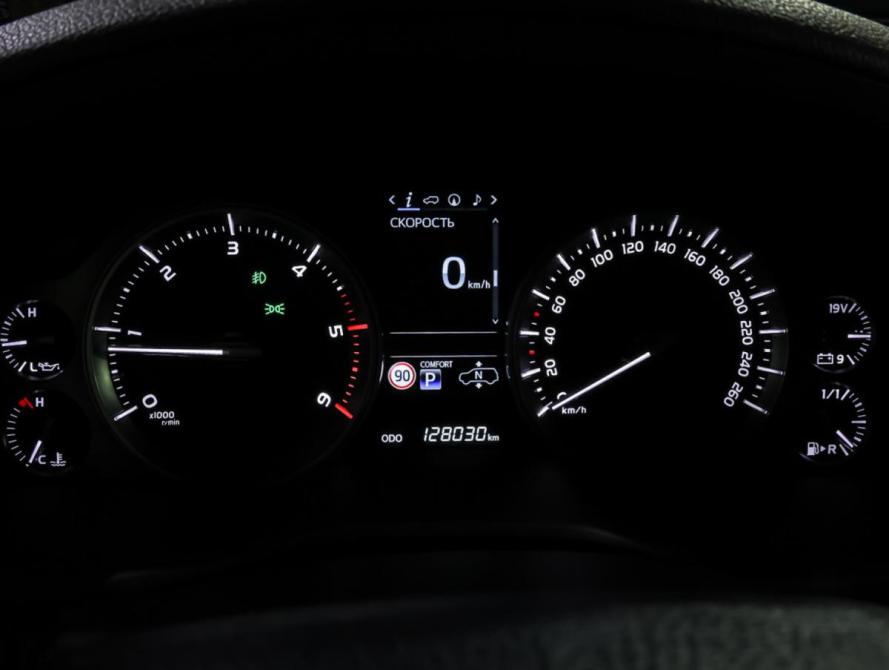Toyota Land Cruiser 200 Series Рестайлинг 2 Москва  - изображение 16