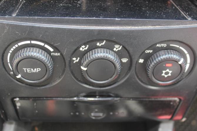 Lada (ВАЗ) Priora I с пробегом 2011 года, цена 290 000 рублей, 177213 км, хэтчбек, Автокод Объявления