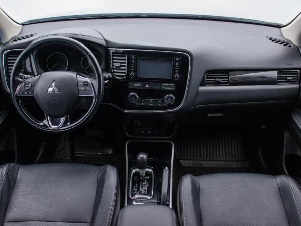 Mitsubishi Outlander III Рестайлинг 2 с пробегом 2017 года, цена 1 995 000 рублей, 104406 км, внедорожник, Автокод Объявления