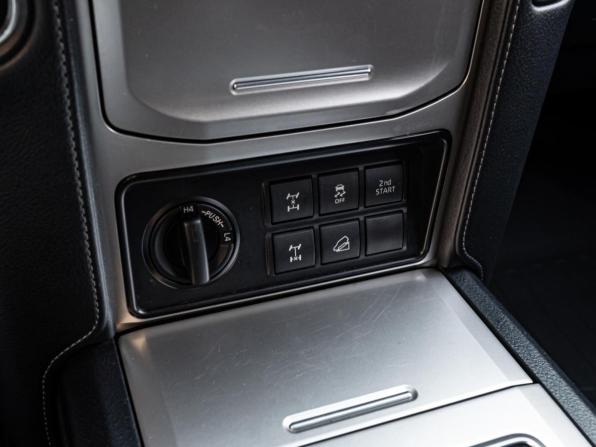 Toyota Land Cruiser Prado 150 Series Рестайлинг 2 с пробегом 2019 года, цена 5 090 000 рублей, 115662 км, внедорожник, Автокод Объявления