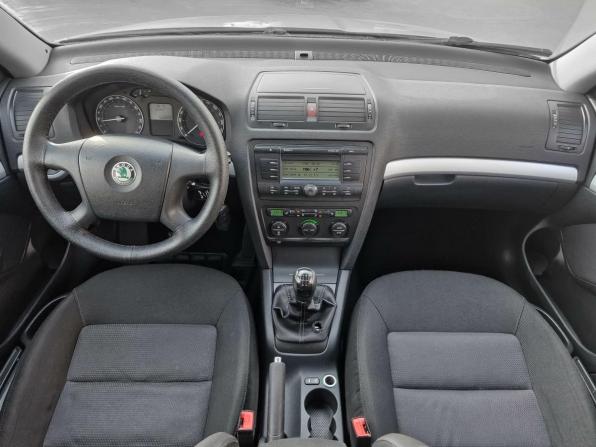 Skoda Octavia II (A5) с пробегом 2006 года, цена 404 000 рублей, 293240 км, лифтбек, Автокод Объявления