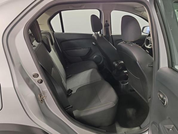 Renault Logan II Рестайлинг с пробегом 2021 года, цена 1 029 000 рублей, 187888 км, седан, Автокод Объявления