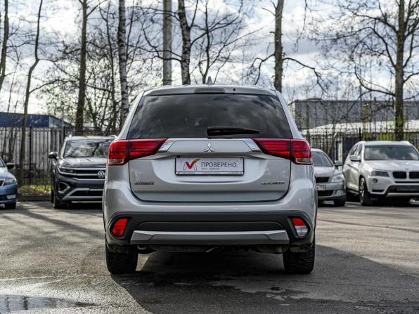 Mitsubishi Outlander III Рестайлинг 2 с пробегом 2018 года, цена 1 450 000 рублей, 243666 км, внедорожник, Автокод Объявления