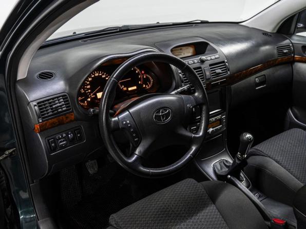 Toyota Avensis II с пробегом 2004 года, цена 729 000 рублей, 353424 км, седан, Автокод Объявления