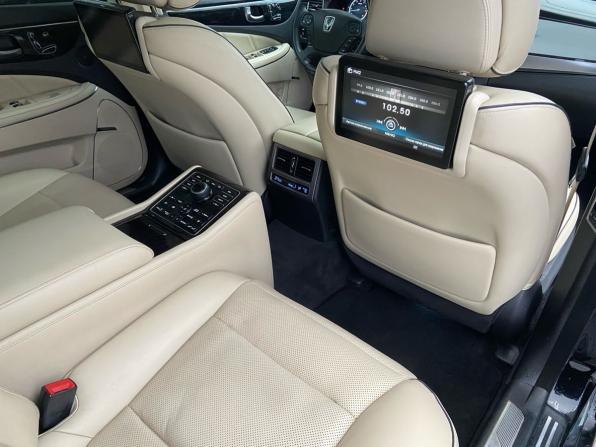 Hyundai Equus II Рестайлинг с пробегом 2015 года, цена 1 399 000 рублей, 191016 км, седан, Автокод Объявления