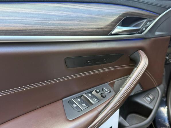 BMW 5 серии VII (G30/G31/G38) с пробегом 2017 года, цена 2 849 000 рублей, 250000 км, седан, Автокод Объявления