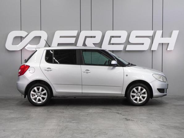 Skoda Fabia II Рестайлинг с пробегом 2014 года, цена 719 000 рублей, 139300 км, хэтчбек, Автокод Объявления