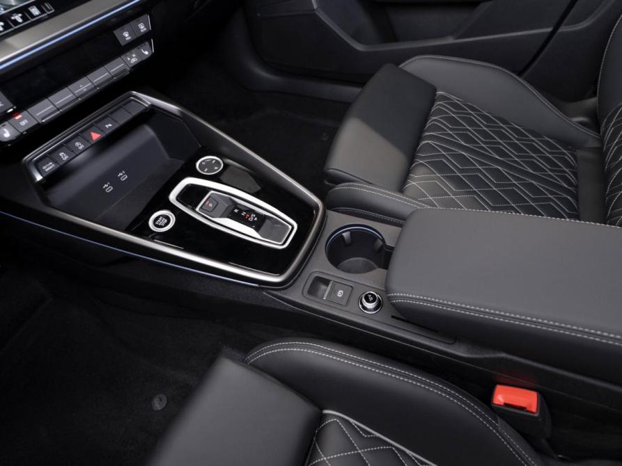 Audi A3 IV (8Y) Рестайлинг Москва  - изображение 15