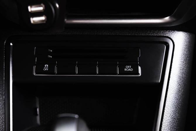 Volkswagen Tiguan I Рестайлинг с пробегом 2014 года, цена 1 639 000 рублей, 137500 км, внедорожник, Автокод Объявления