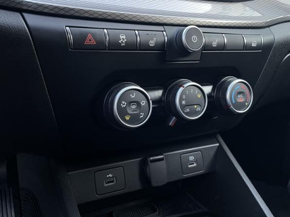 Lada (ВАЗ) Vesta I Рестайлинг (NG) с пробегом 2024 года, цена 1 300 000 рублей, 25022 км, седан, Автокод Объявления