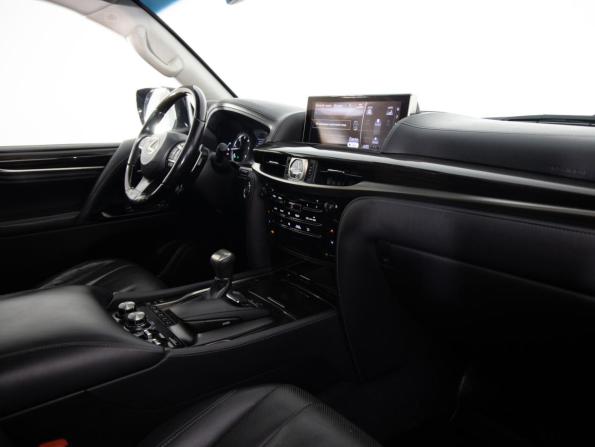 Lexus LX III Рестайлинг 2 с пробегом 2016 года, цена 5 999 000 рублей, 171742 км, внедорожник, Автокод Объявления