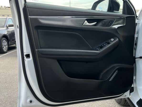 Haval Jolion I Рестайлинг с пробегом 2024 года, цена 2 270 000 рублей, 7480 км, внедорожник, Автокод Объявления