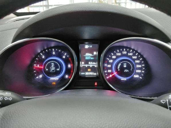 Hyundai Santa Fe III с пробегом 2014 года, цена 1 649 000 рублей, 301100 км, внедорожник, Автокод Объявления