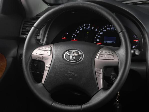 Toyota Camry VI (XV40) Рестайлинг с пробегом 2011 года, цена 1 349 000 рублей, 283083 км, седан, Автокод Объявления