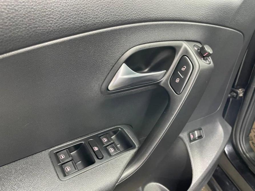 Volkswagen Polo V Рестайлинг Серпухов  - изображение 12