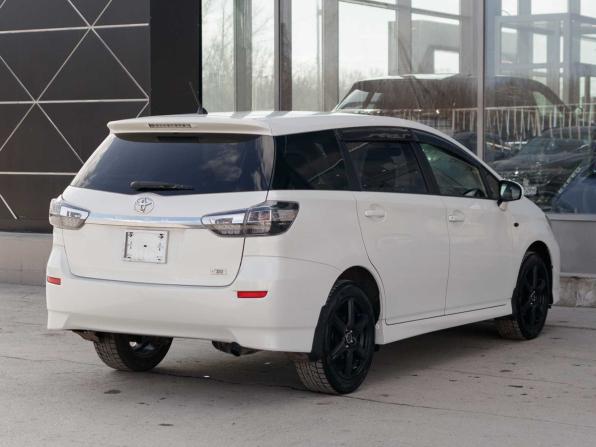 Toyota Wish II Рестайлинг с пробегом 2012 года, цена 1 420 000 рублей, 121465 км, минивэн, Автокод Объявления